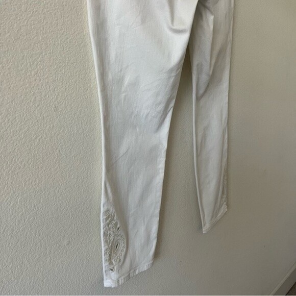 NYDJ Alina Lift Tuck Embroidered Ankle White Stretch Jeans SZ 12 - Picture 14 of 15